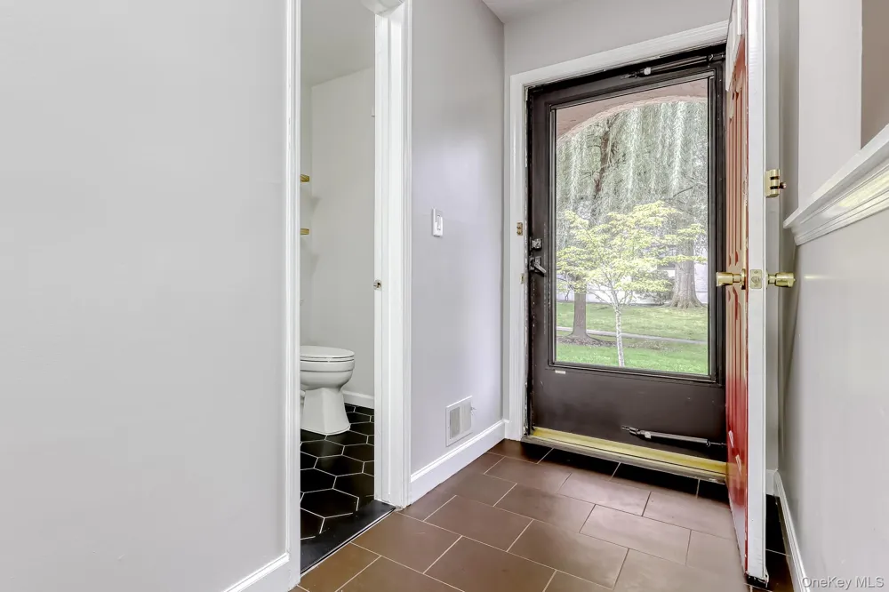 38 Somerset Drive Suffern, NY 10901