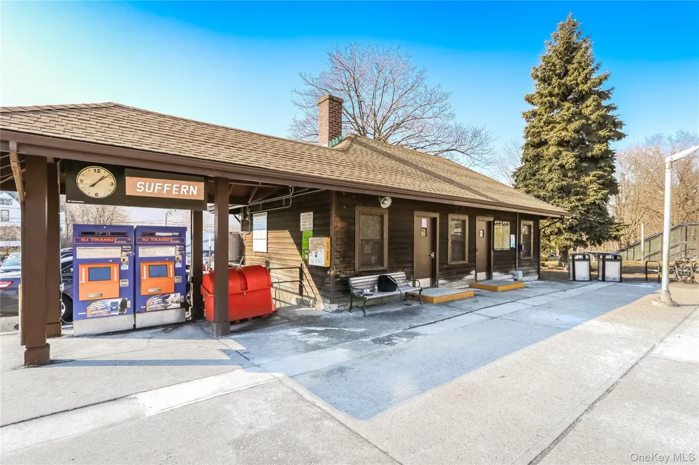 38 Somerset Drive Suffern, NY 10901