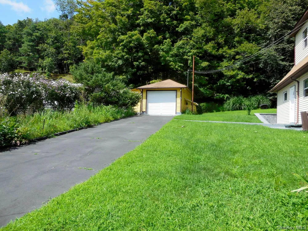 47 Ministers Flats Road Wurtsboro, NY 12790