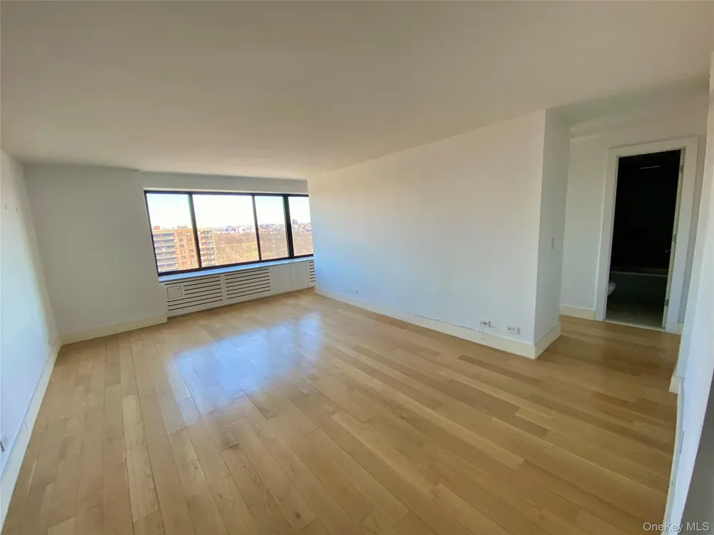 372 Central Park W #20L New York (Manhattan), NY 10025