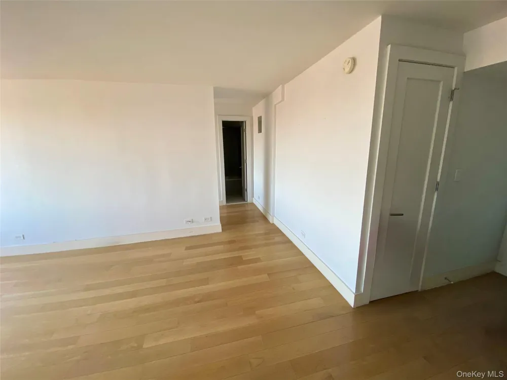 372 Central Park W #20L New York (Manhattan), NY 10025