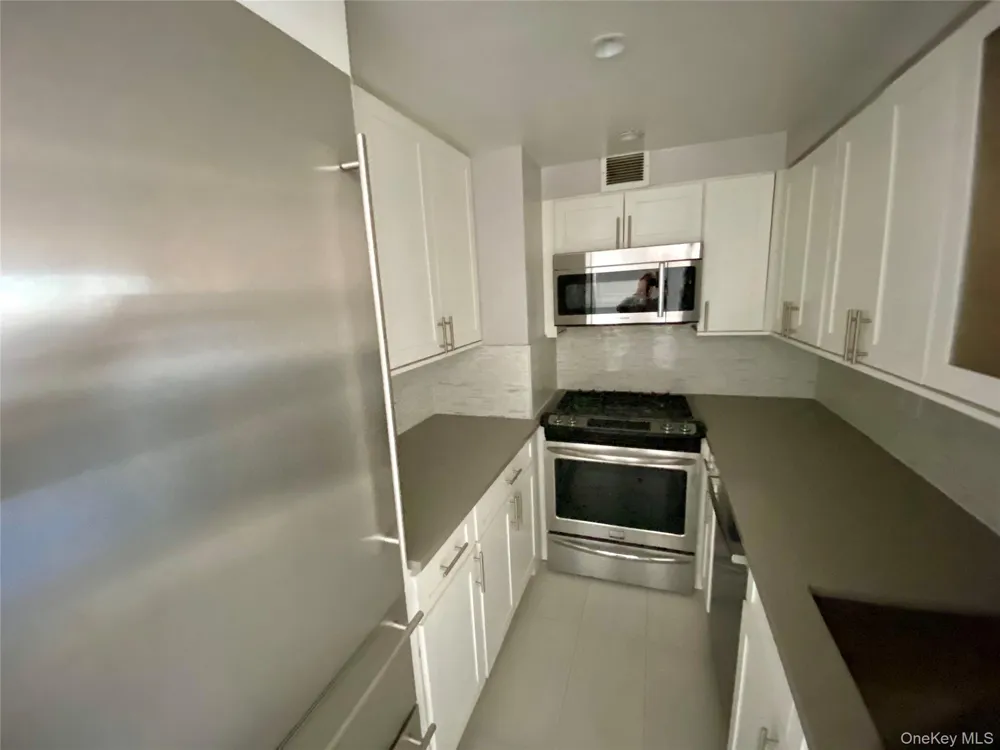 372 Central Park W #20L New York (Manhattan), NY 10025