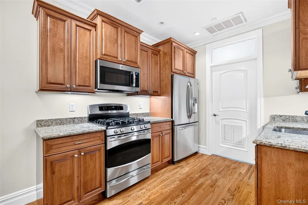 4105 Fred Ill Jr Court Pearl River, NY 10965