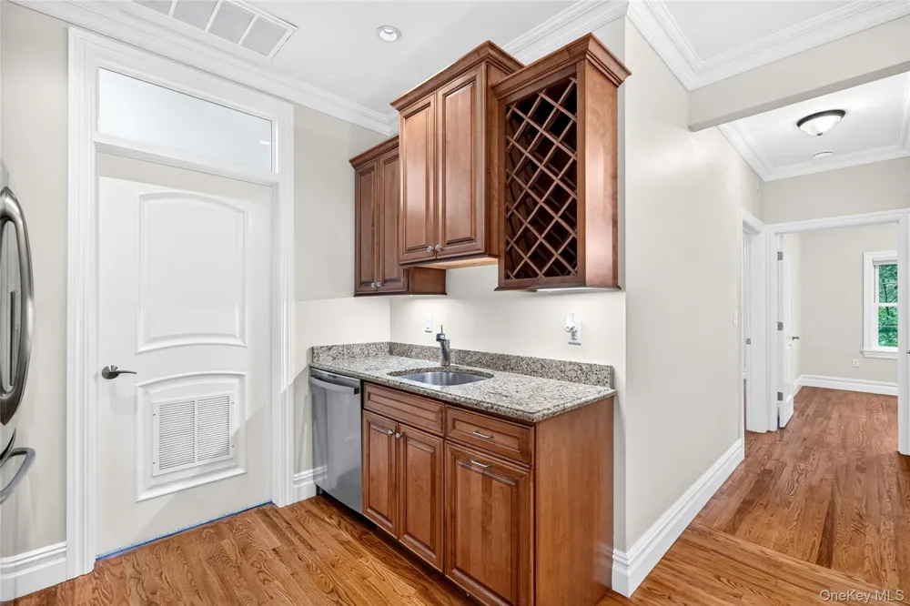 4105 Fred Ill Jr Court Pearl River, NY 10965