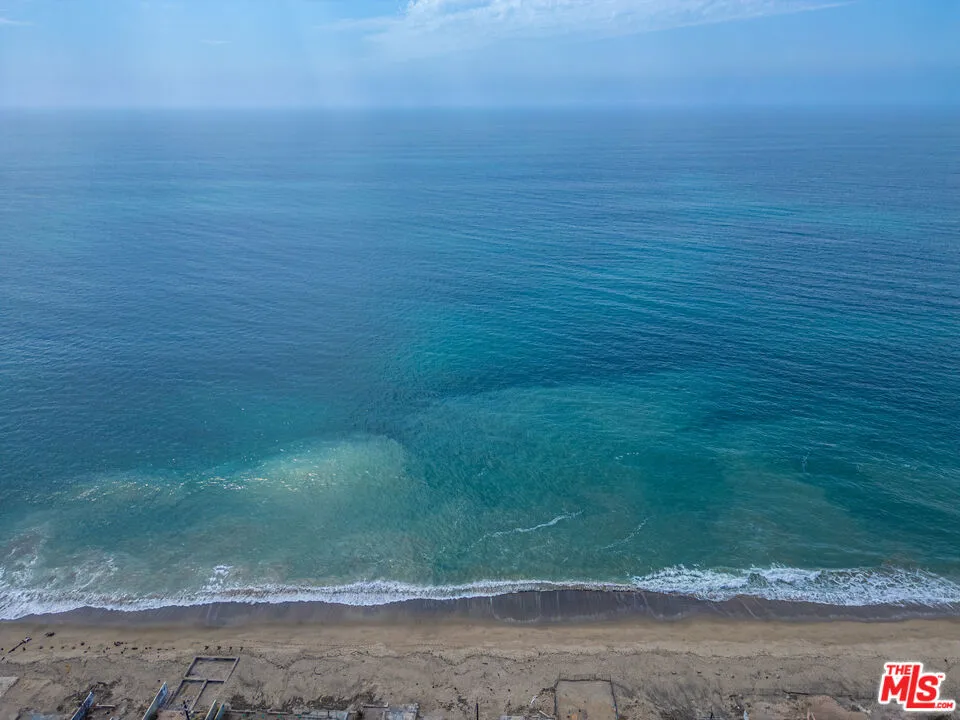 21415 Rambla Vista Road Malibu, CA 90265