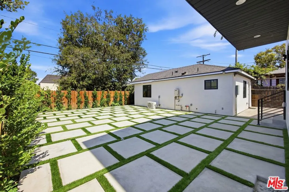 3121 Oakhurst Avenue Los Angeles, CA 90034
