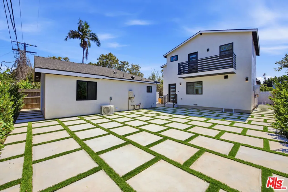 3121 Oakhurst Avenue Los Angeles, CA 90034