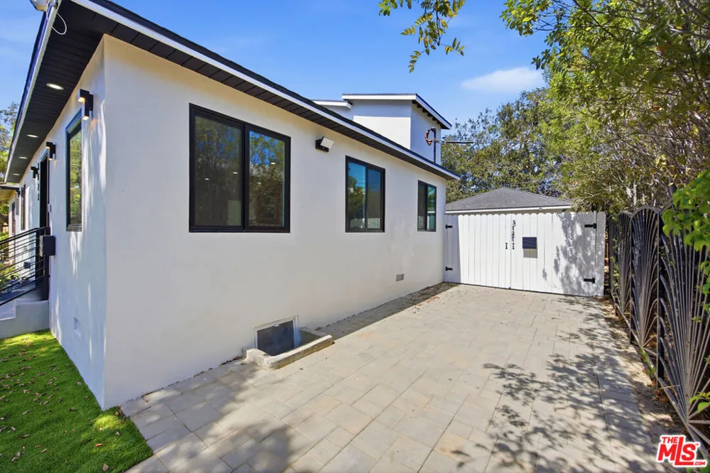 3121 Oakhurst Avenue Los Angeles, CA 90034