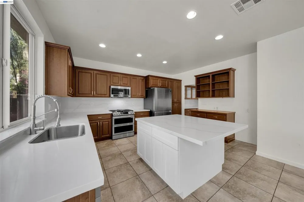 10324 Almanor Cir Stockton, CA 95219