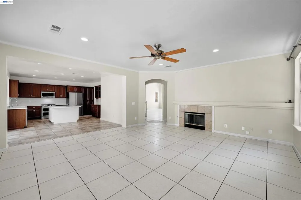 10324 Almanor Cir Stockton, CA 95219