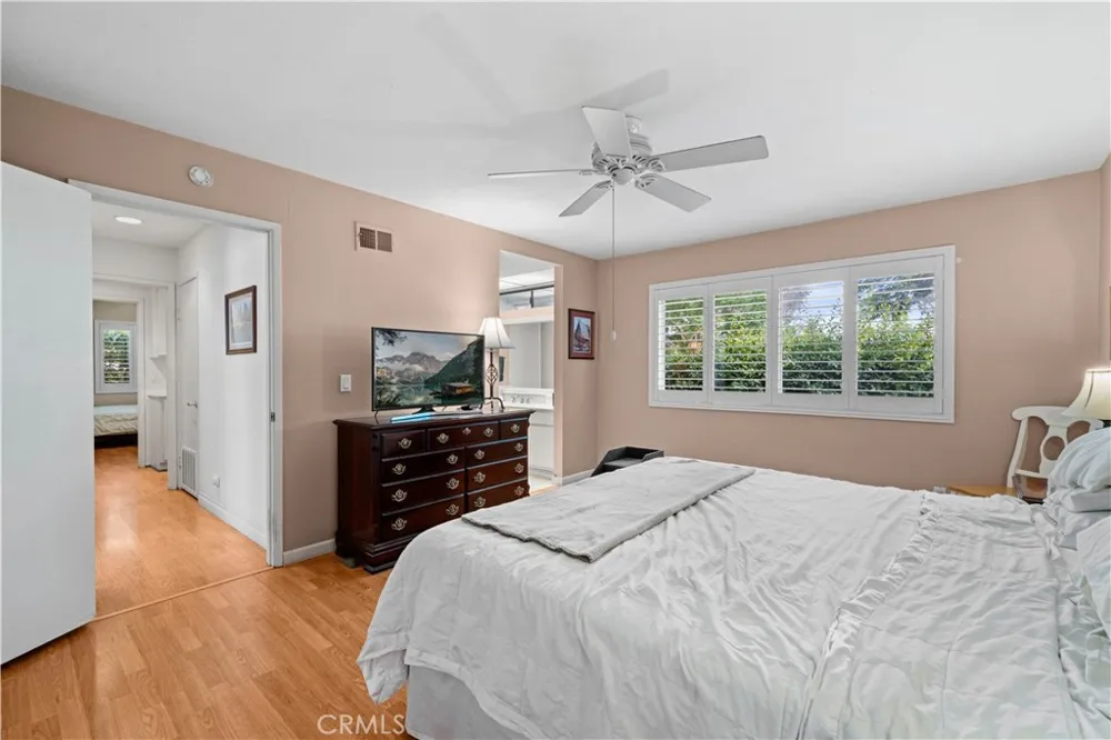 2 Morena #4 Irvine, CA 92612