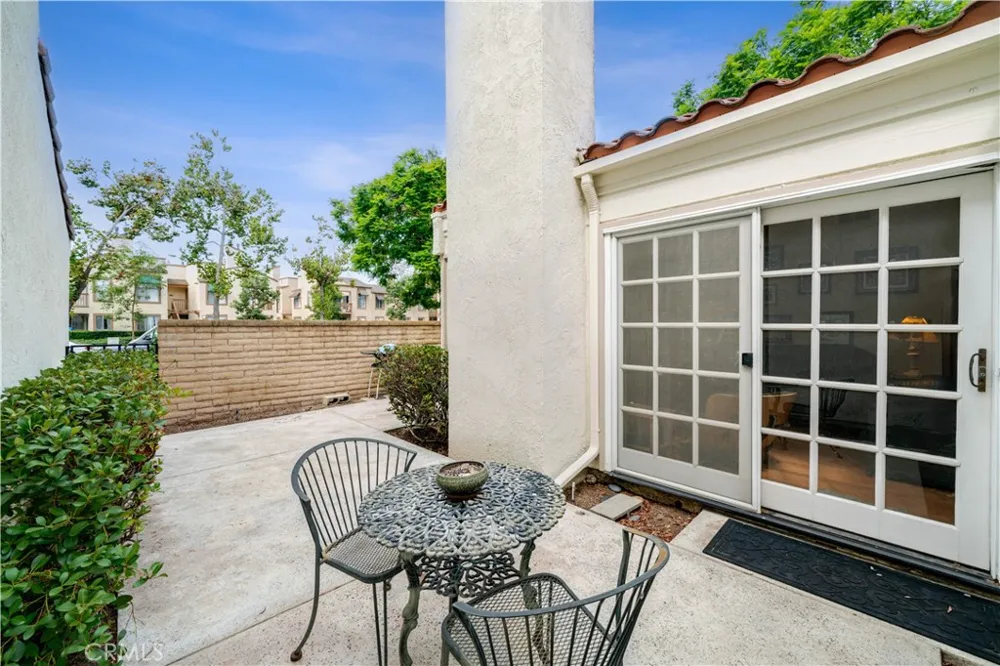 2 Morena #4 Irvine, CA 92612