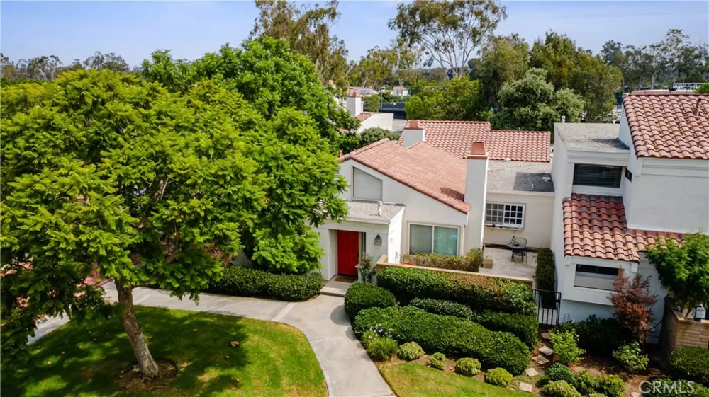 2 Morena #4 Irvine, CA 92612