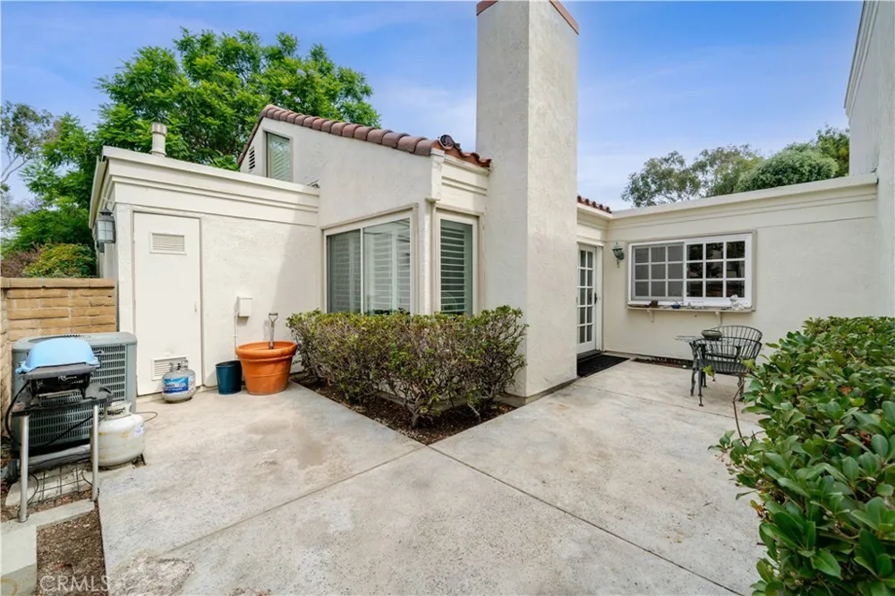 2 Morena #4 Irvine, CA 92612