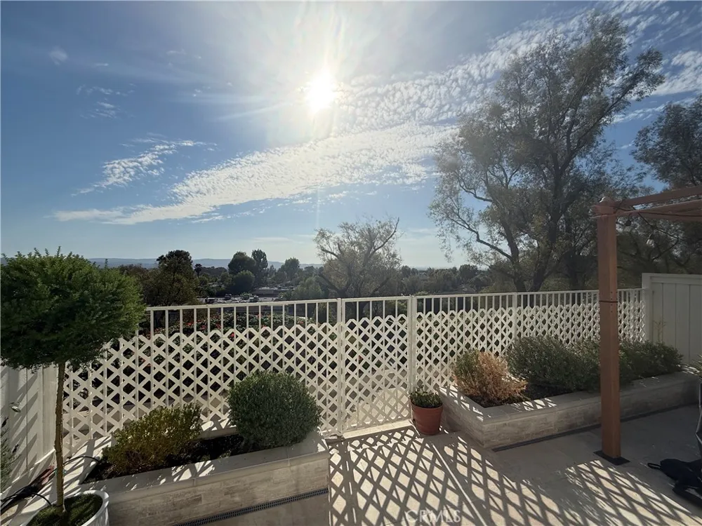 21061 Jenner Lake Forest, CA 92630