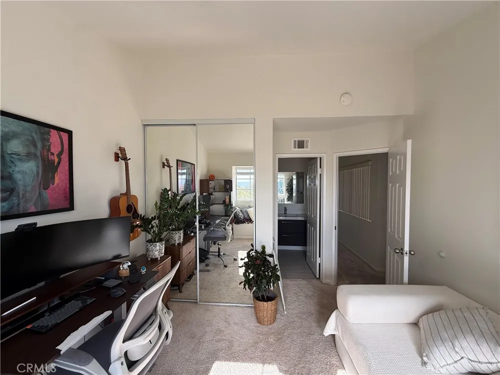 21061 Jenner Lake Forest, CA 92630