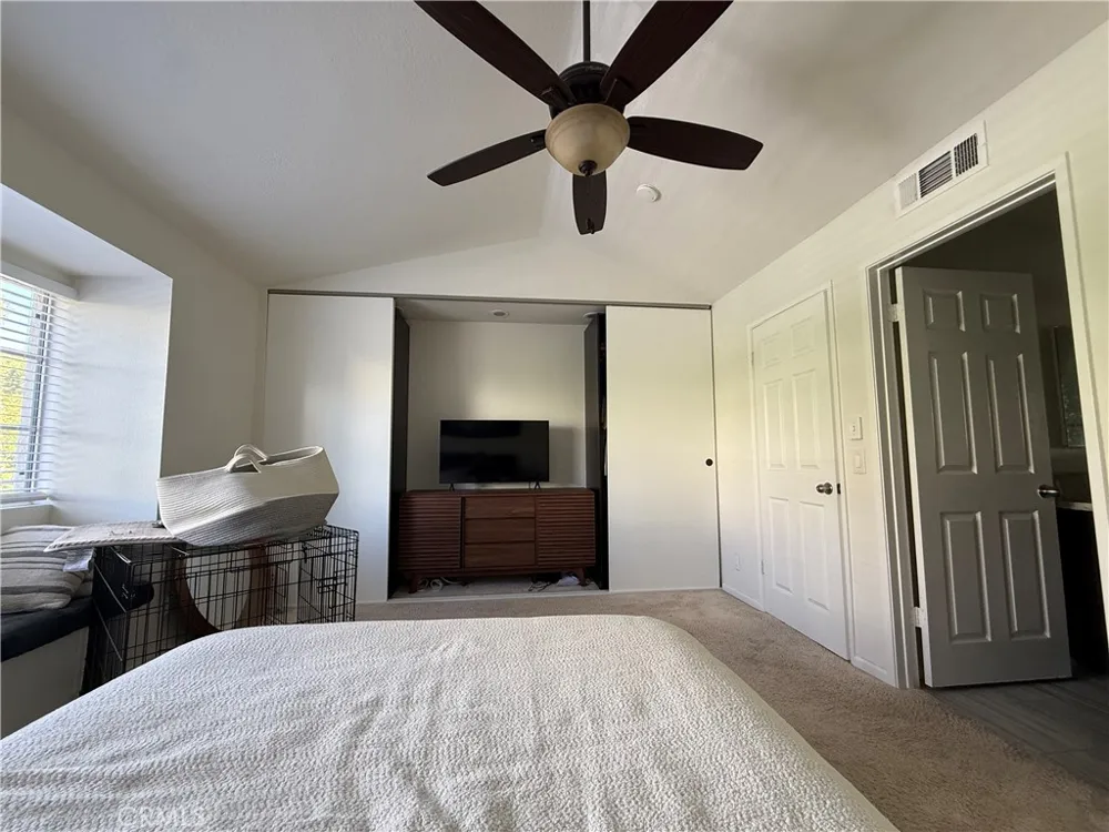 21061 Jenner Lake Forest, CA 92630