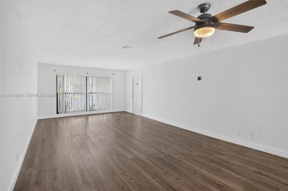 10086 Eaglewood Rd #B Boynton Beach, FL 33436