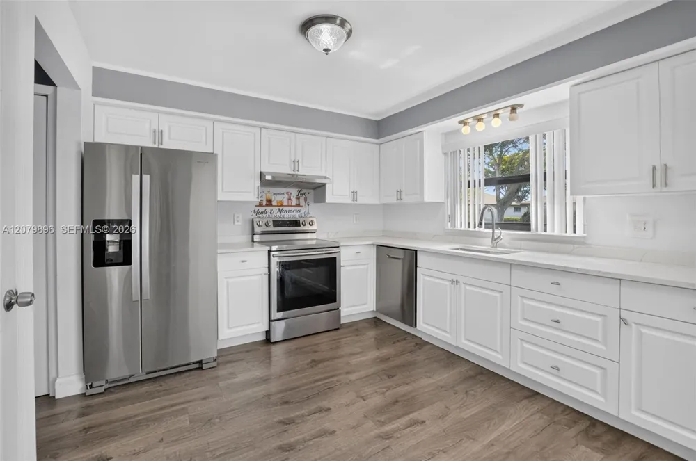 10086 Eaglewood Rd #B Boynton Beach, FL 33436