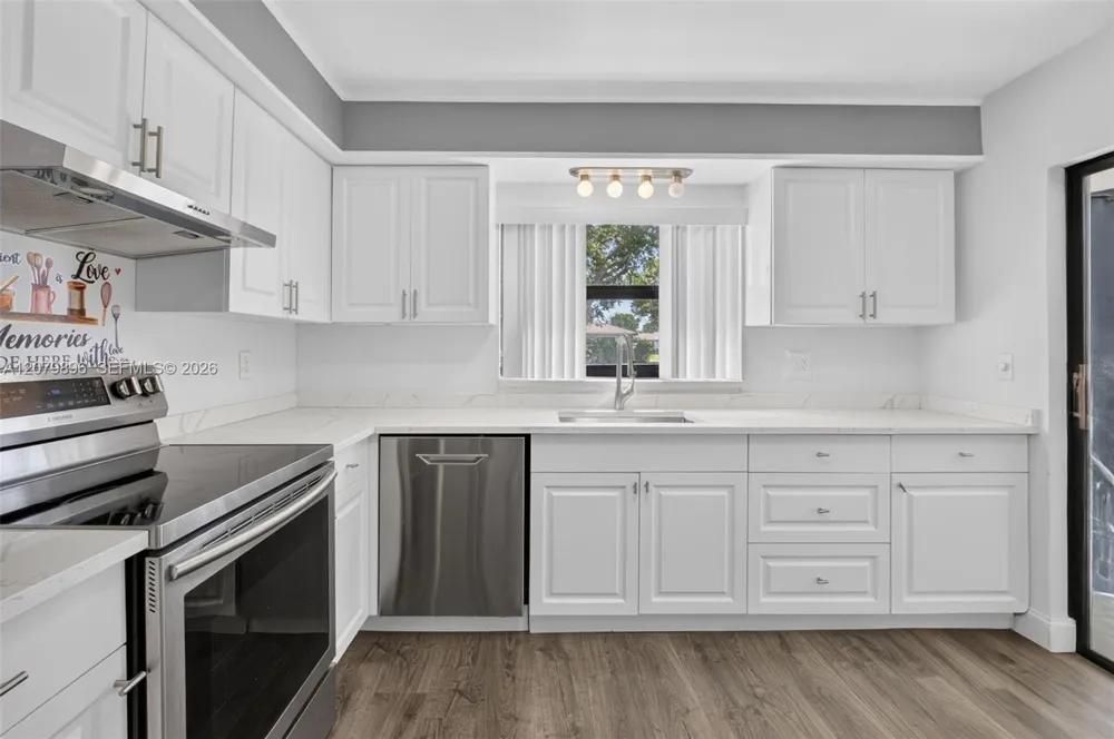 10086 Eaglewood Rd #B Boynton Beach, FL 33436