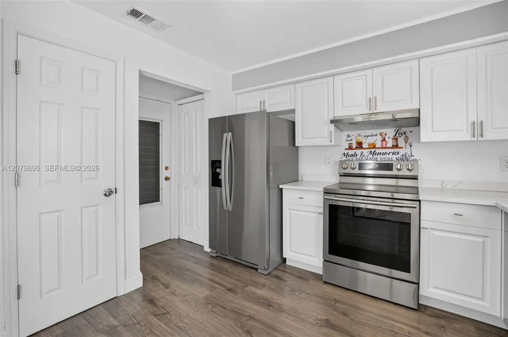 10086 Eaglewood Rd #B Boynton Beach, FL 33436