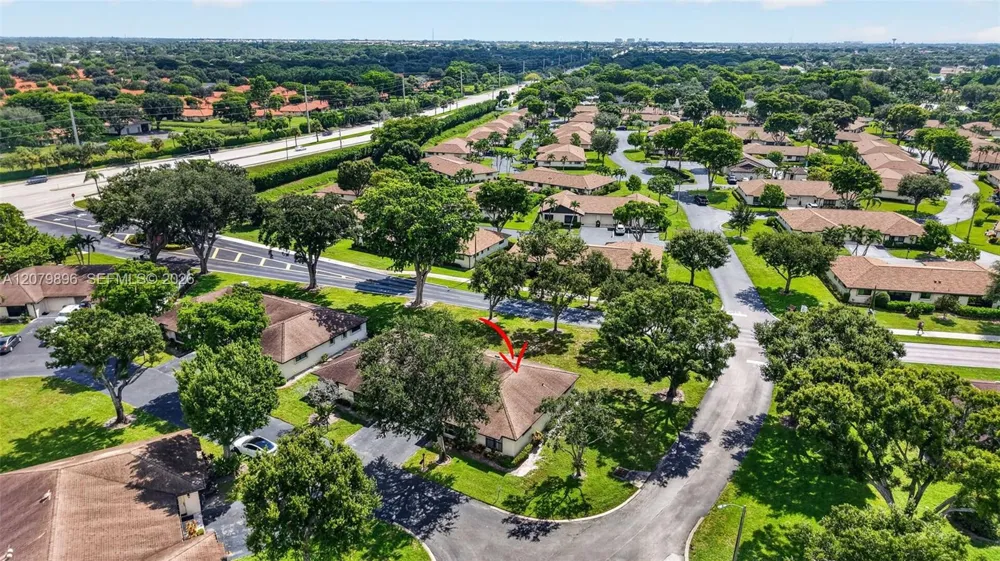 10086 Eaglewood Rd #B Boynton Beach, FL 33436