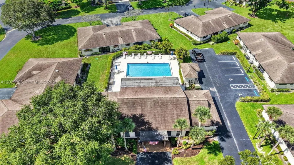10086 Eaglewood Rd #B Boynton Beach, FL 33436
