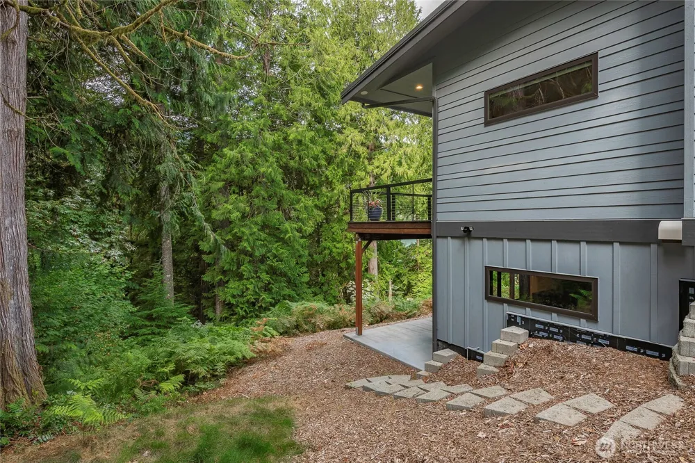697 Axelson Road Bellingham, WA 98229