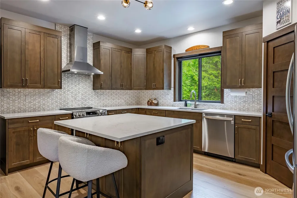 697 Axelson Road Bellingham, WA 98229