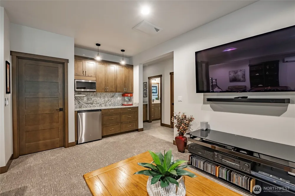 697 Axelson Road Bellingham, WA 98229