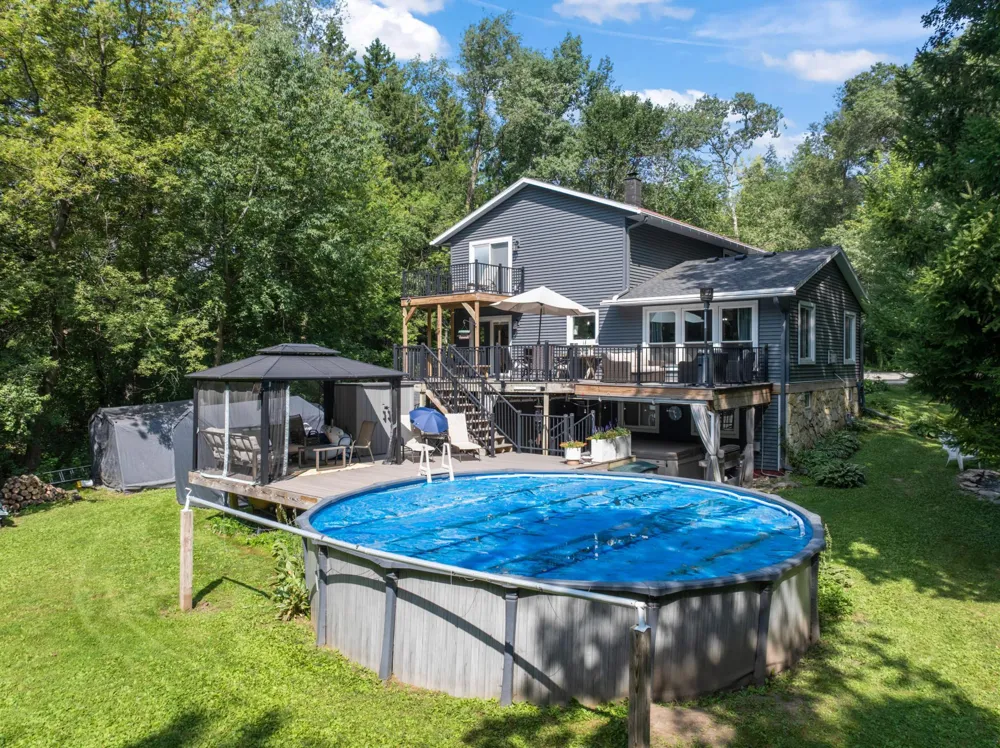 6813 Woodbine Court SE Rochester, MN 55904