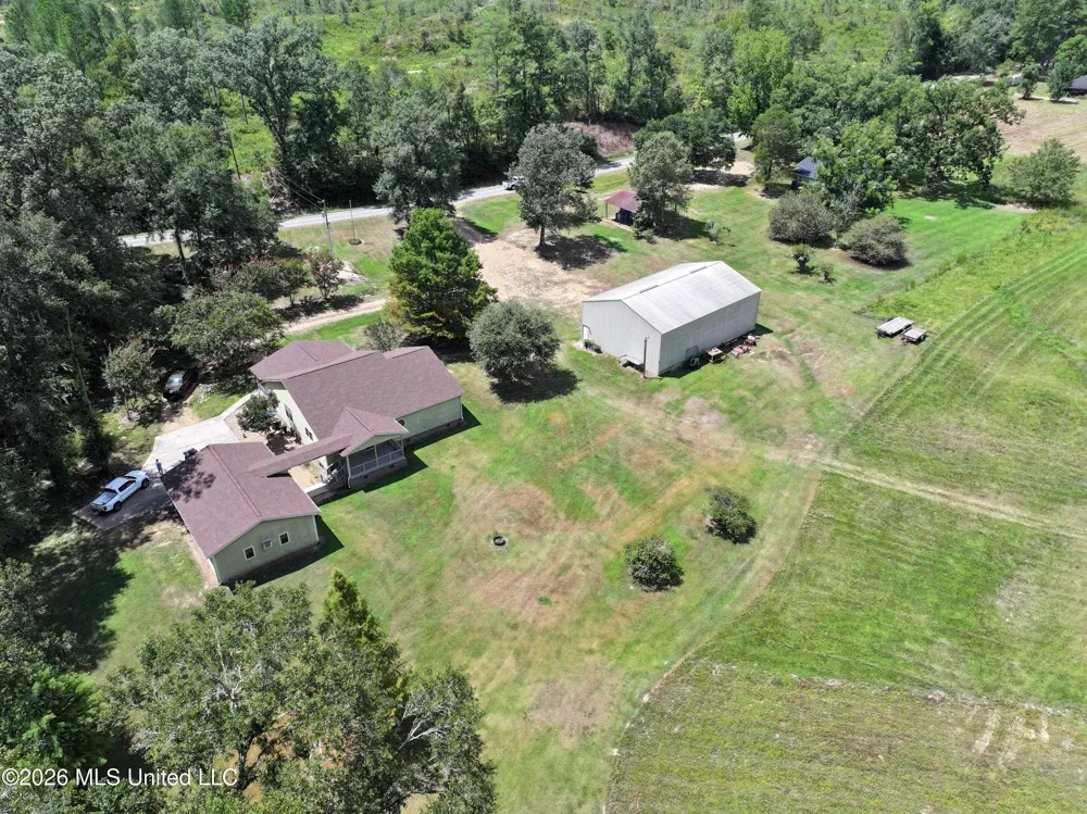 6631 Hamburg Road Roxie, MS 39661
