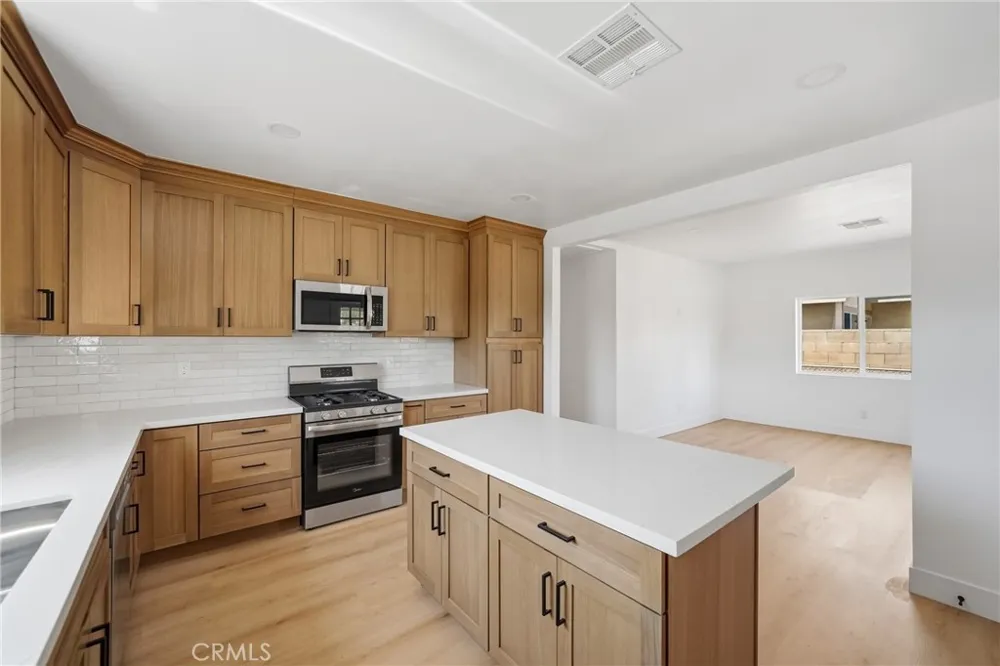 12940 4th Chino, CA 91710