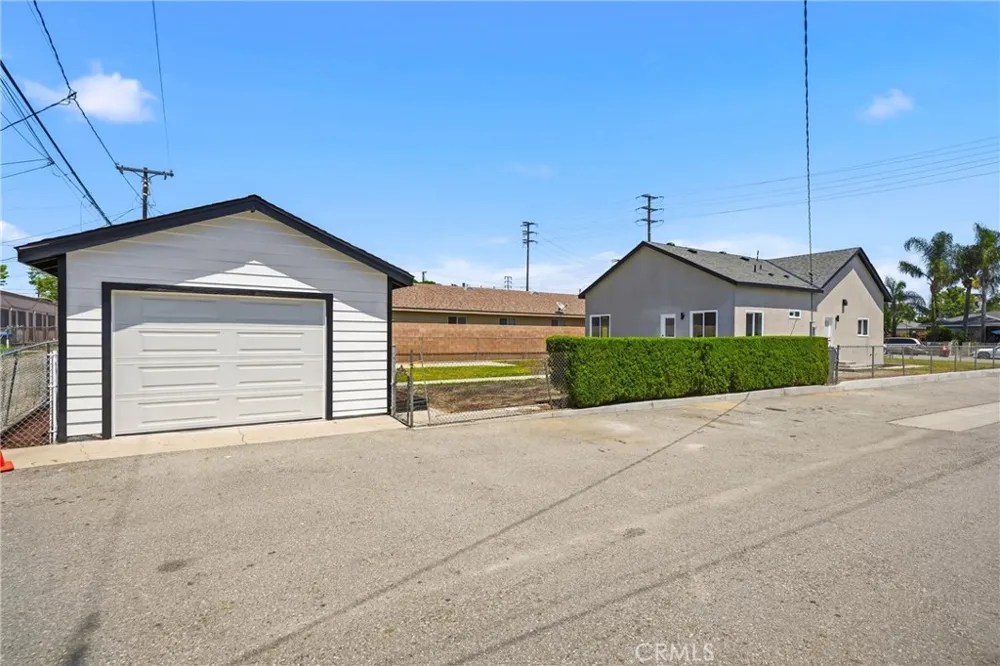 12940 4th Chino, CA 91710