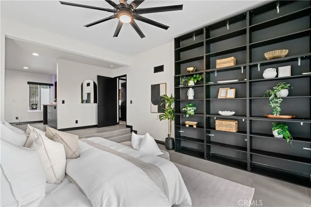 18 Rana #58 Irvine, CA 92612