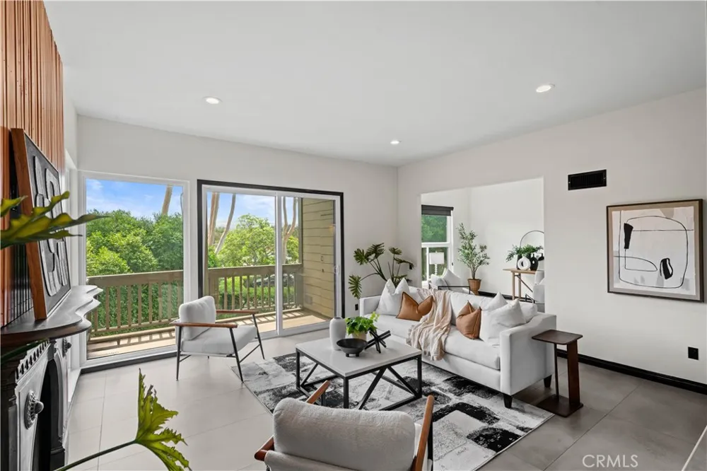 18 Rana #58 Irvine, CA 92612