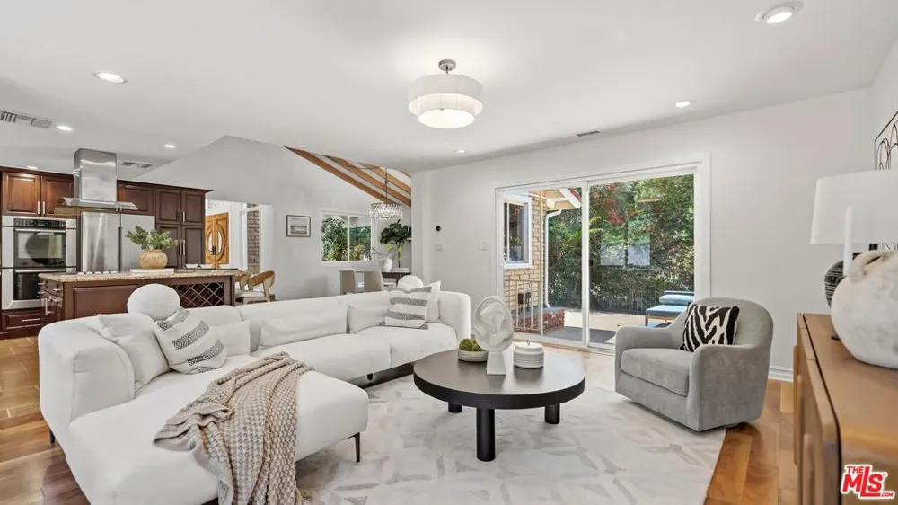 3160 Sepulveda Boulevard Los Angeles, CA 91403