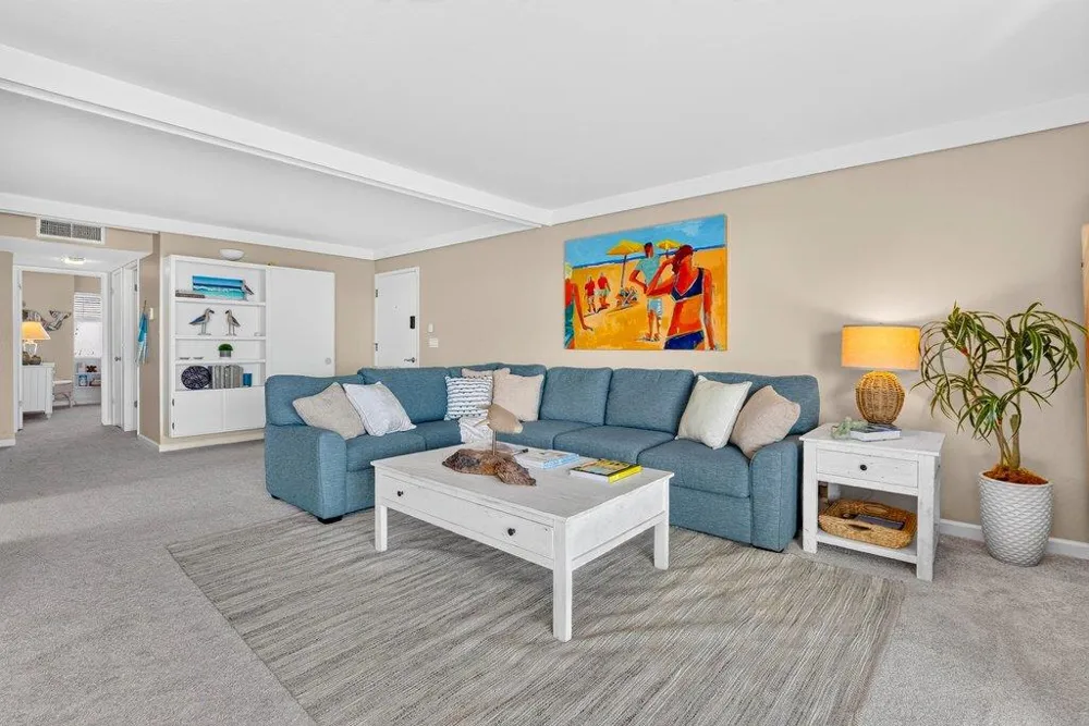 22130 E Cliff Drive #2D Santa Cruz, CA 95062