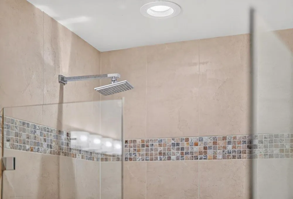 22130 E Cliff Drive #2D Santa Cruz, CA 95062