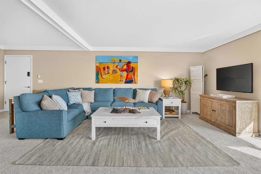 22130 E Cliff Drive #2D Santa Cruz, CA 95062