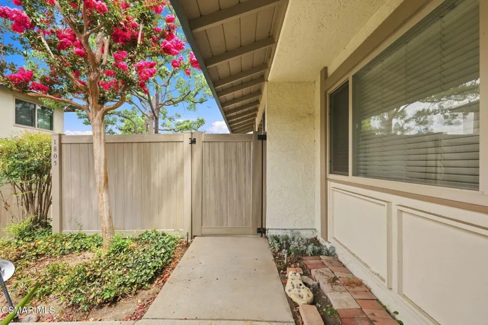 1805 E Avenida De Las Flores Thousand Oaks, CA 91362