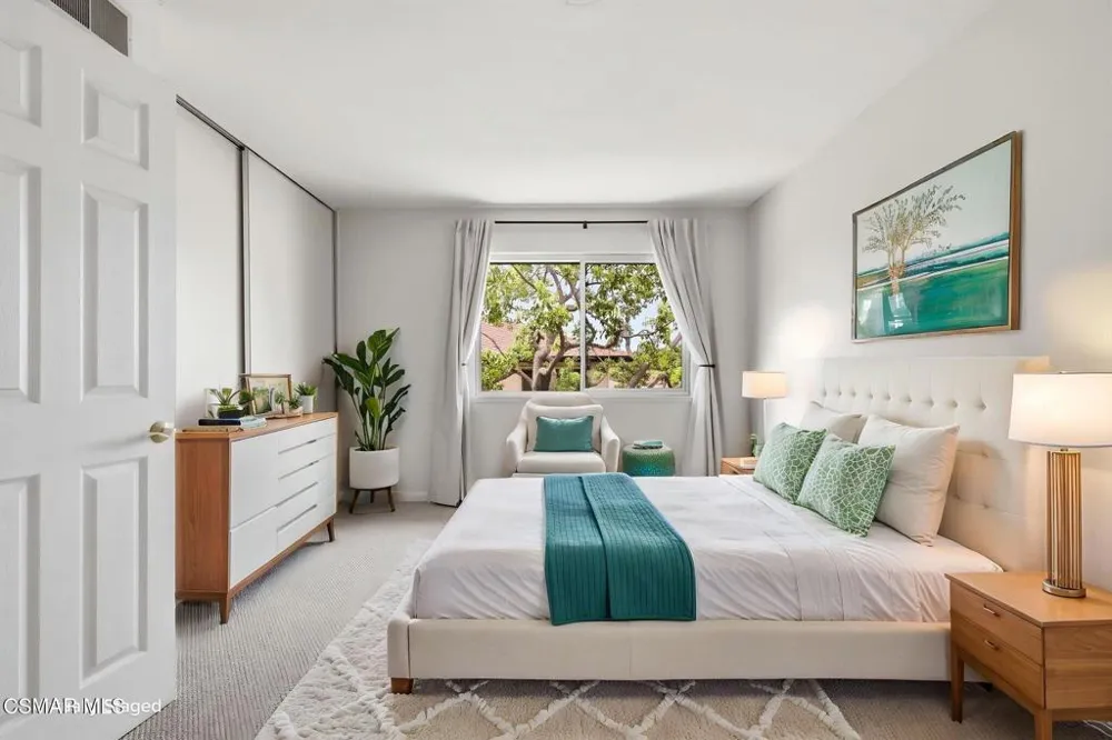 1805 E Avenida De Las Flores Thousand Oaks, CA 91362