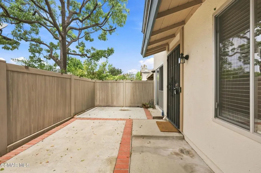 1805 E Avenida De Las Flores Thousand Oaks, CA 91362