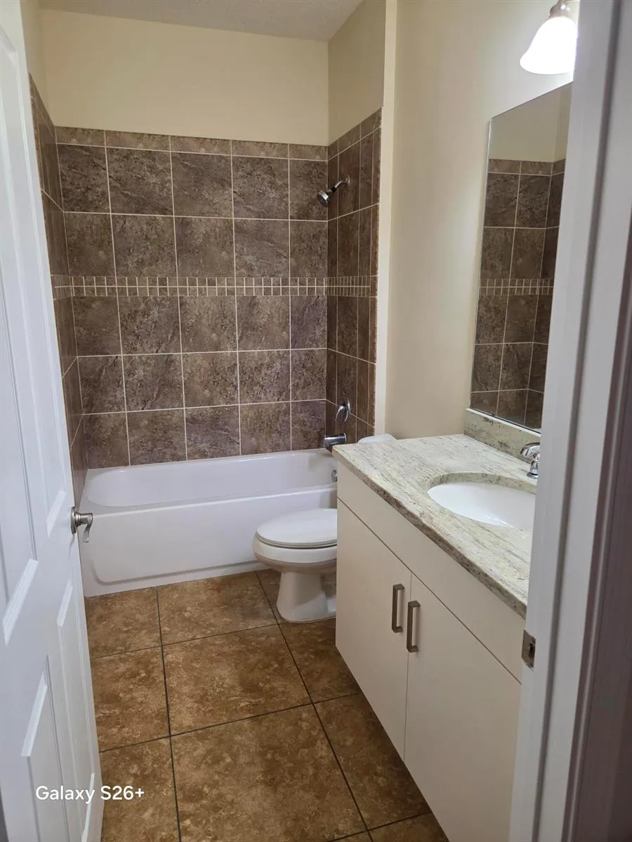 6994 Long Pine Circle Coconut Creek, FL 33073