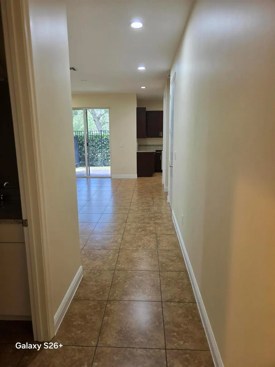 6994 Long Pine Circle Coconut Creek, FL 33073