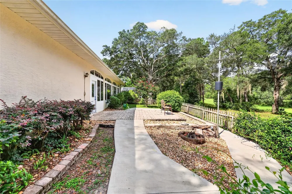19647 SW 93RD PLACE Dunnellon, FL 34432