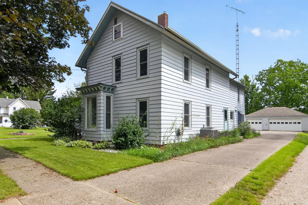 507 Grove Street Hudson City, MI 49247