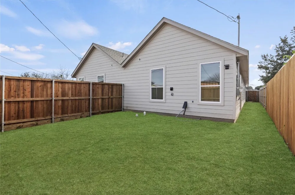3625 Mount Royal Street Dallas, TX 75211