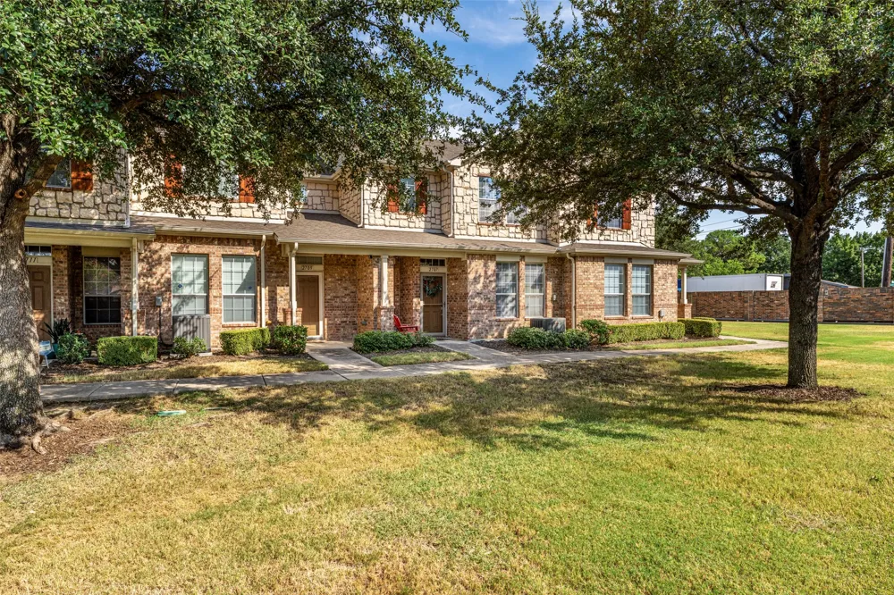 2709 Olympic Park Drive Grand Prairie, TX 75050