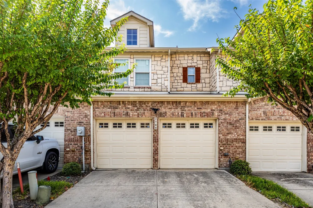 2709 Olympic Park Drive Grand Prairie, TX 75050